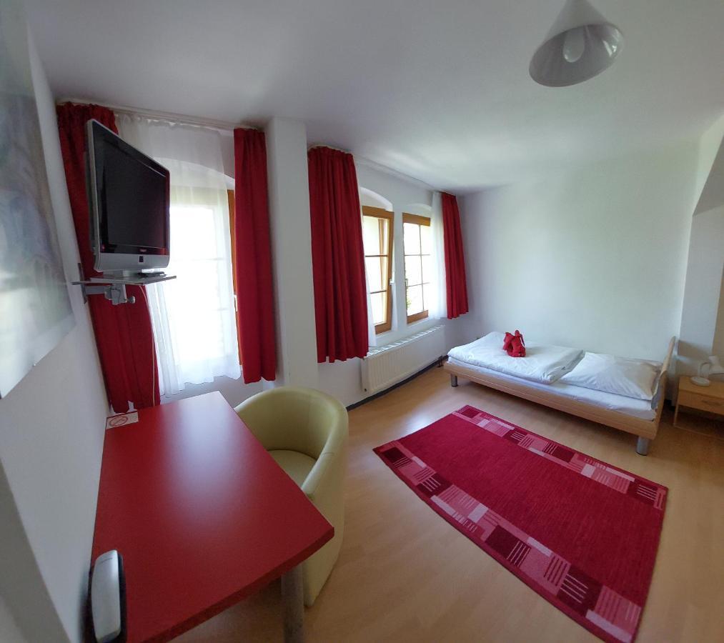 Picobello Pension Gorlitz Bagian luar foto