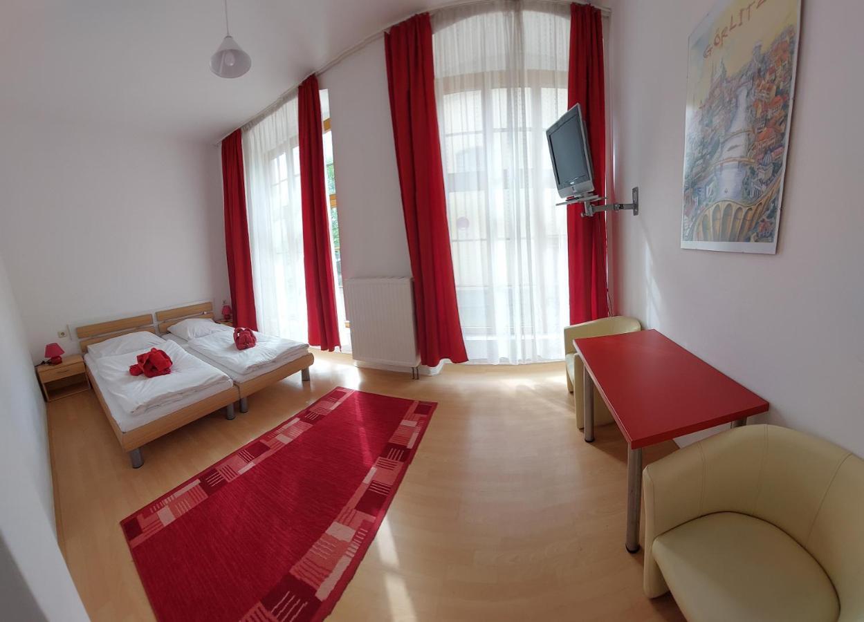 Picobello Pension Gorlitz Bagian luar foto