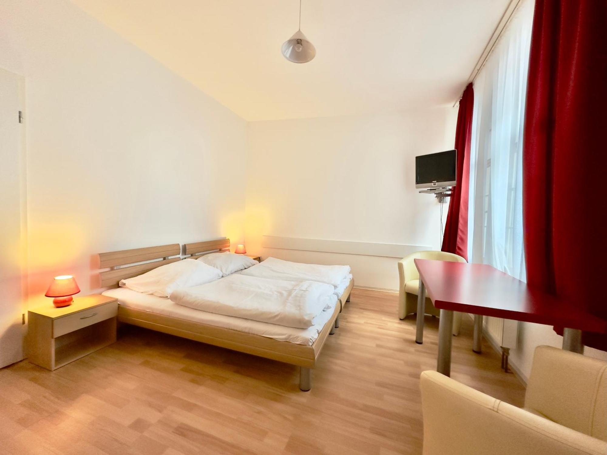 Picobello Pension Gorlitz Bagian luar foto